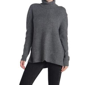 Sweet Romeo Abstract rib Turtle neck tunic sizes L A003071